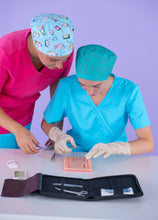 Carica l'immagine nel visualizzatore di Gallery, Kit sutura + Nome