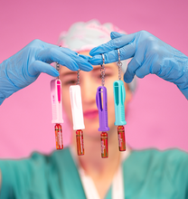 Carica l'immagine nel visualizzatore di Gallery, Rompi Fialetta (+ Portachiavi)