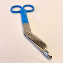 Carica l'immagine nel visualizzatore di Gallery, Forbici mediche Viola GIMA