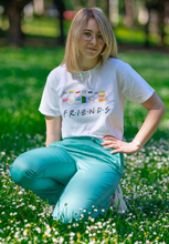 Carica l'immagine nel visualizzatore di Gallery, T-shirt Friends