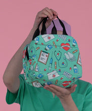 Carica l'immagine nel visualizzatore di Gallery, Borsa frigo infermiere
